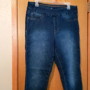 Pull on stretch jeans